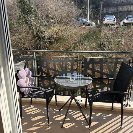 Bright With Balcony Near Bus And Train Lejlighed Mostar